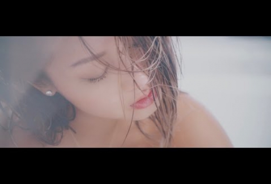 Embedded thumbnail for 鄭融 Stephanie Cheng《多喝水》Official Music Video