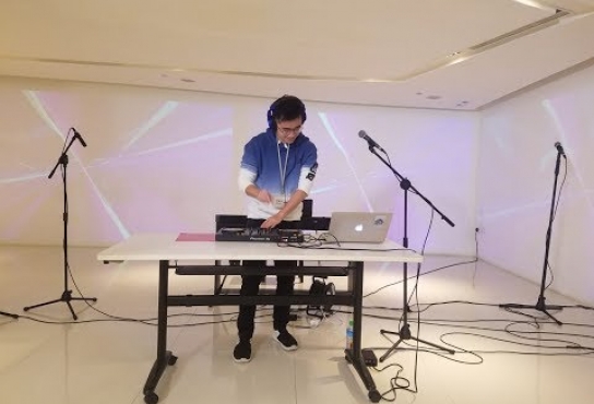 Embedded thumbnail for DJ FXlion LIVE PERFORMANCE @ Jockey Club Media 21 (M21) Festival, Hong Kong, 05-07-2019